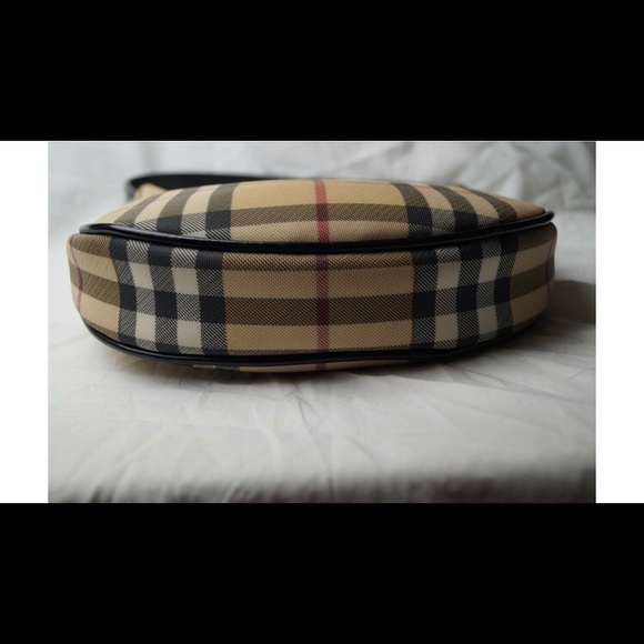 Burberry Mini leather bag - Picture 4 of 8